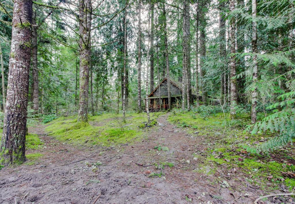 Zoe'S Log Cabin Welches Екстериор снимка